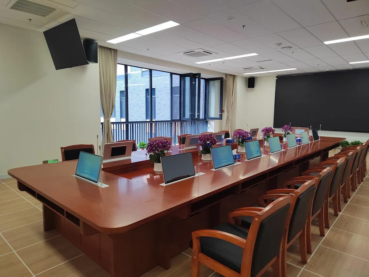 北京市第八中学无纸化会议系统建设案例
